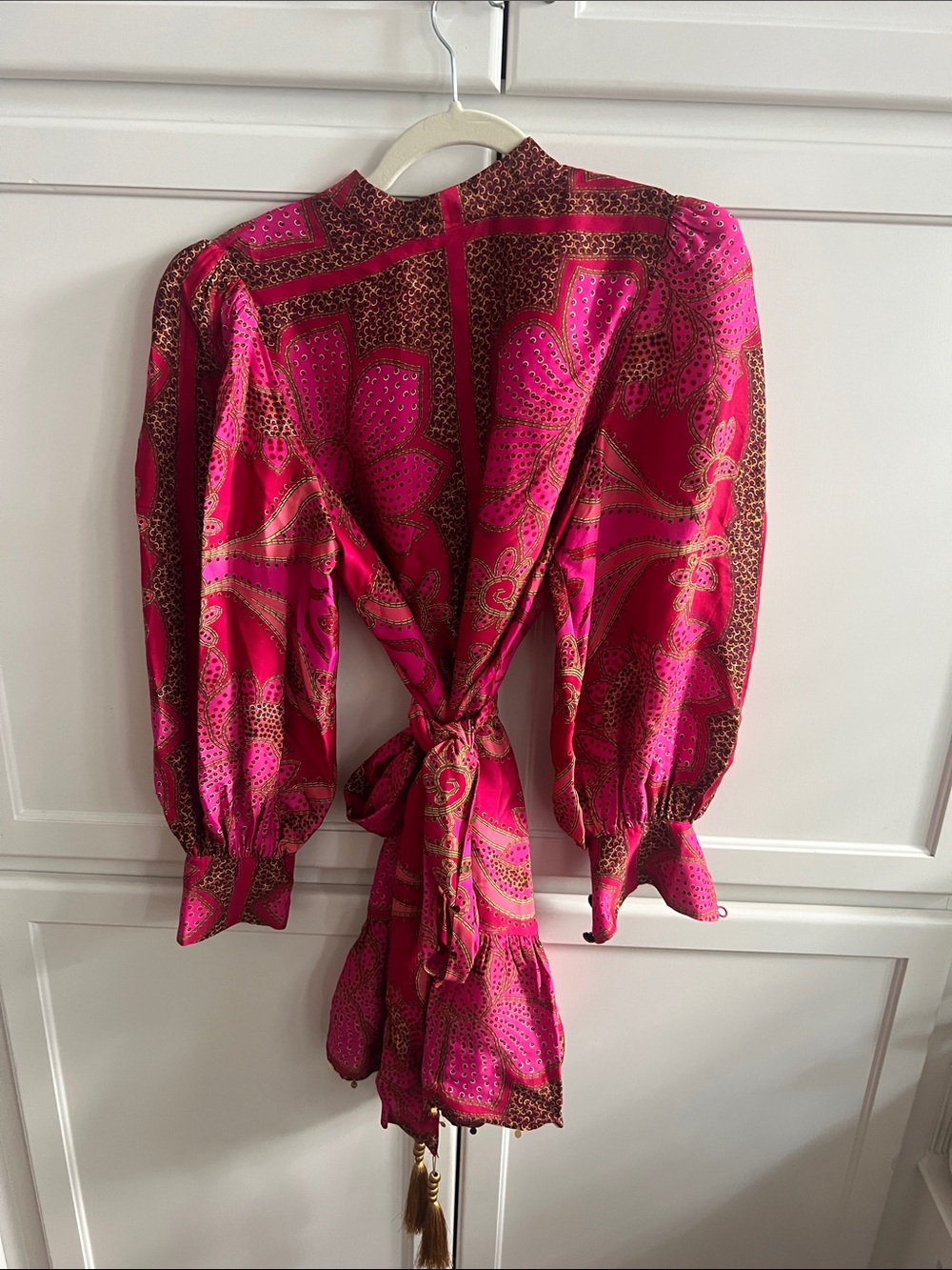 FARM Rio Fuchsia Floral Tie-Back Puff Sleeve Blouse